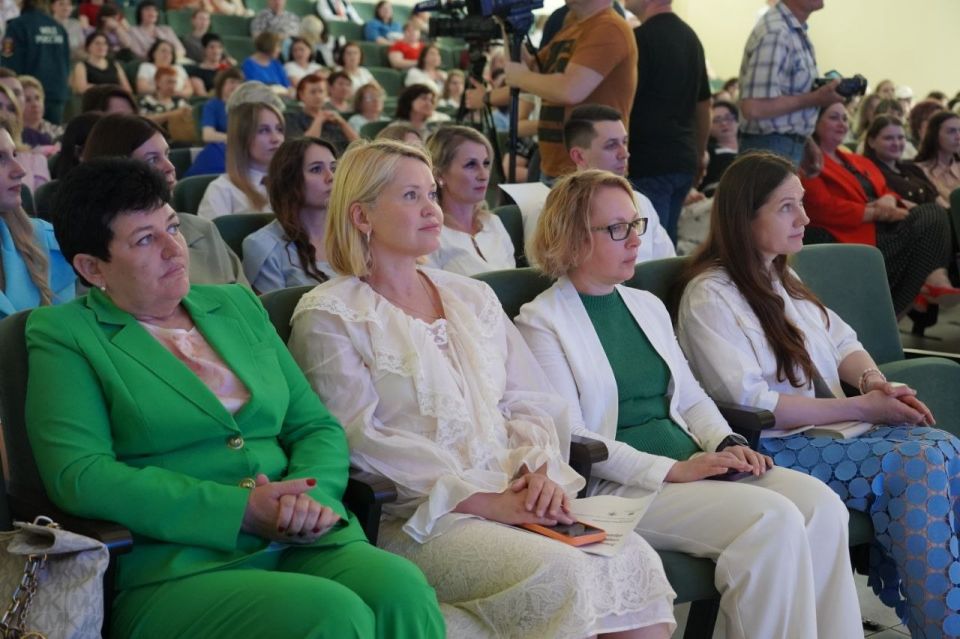 Екатерина Харченко: Мы доверяем им самое ценное – своих детей Екатерина Харченко: Мы доверяем им самое ценное – своих детей