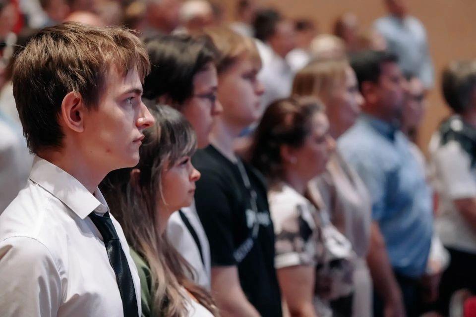 Торжественная церемония награждения победителей IV Международного литературно-творческого конкурса «Внуки о войне» прошла в областном Дворце молодежи Торжественная церемония награждения победителей IV Международного литературно-творческого конкурса «Внуки о войне» прошла в областном Дворце молодежи