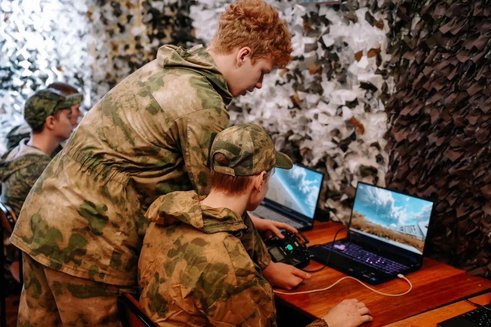 На базе МБУ ДО «Детский оздоровительно-образовательный центр им. У. Громовой» прошел учебно-методический сбор студентов Курской области «Курский рубеж» На базе МБУ ДО «Детский оздоровительно-образовательный центр им. У. Громовой» прошел учебно-методический сбор студентов Курской области «Курский рубеж»