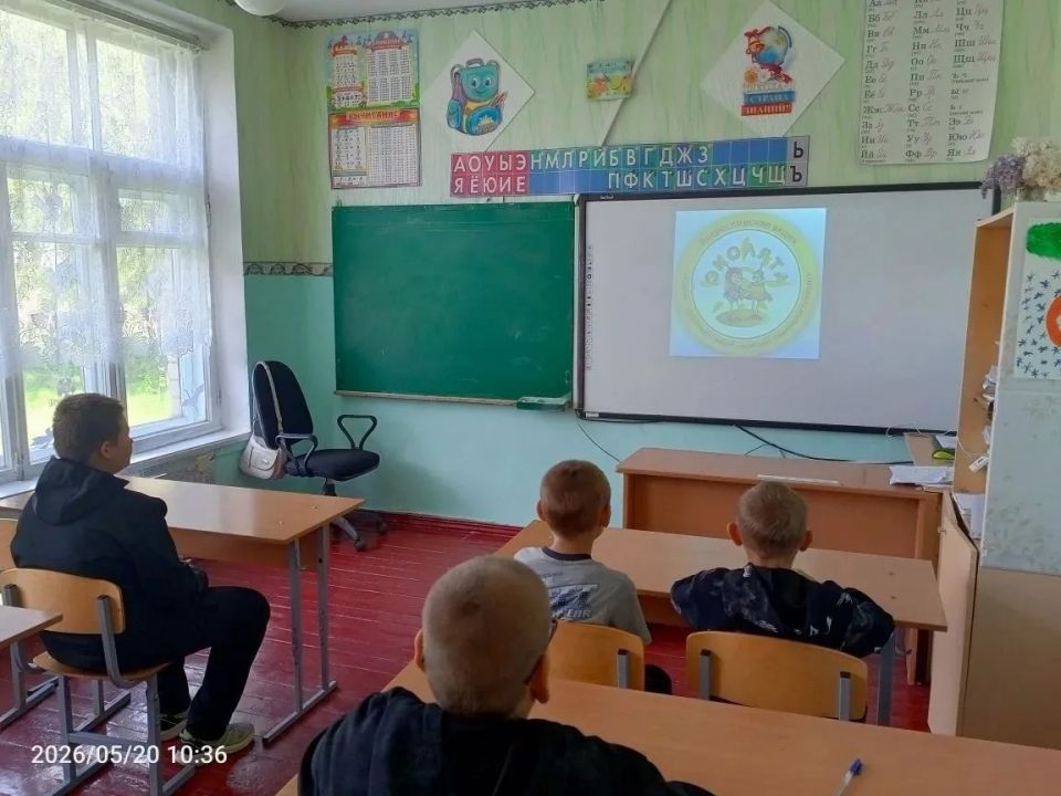 В начальных классах МКОУ "Сотниковская ООШ" в рамках ежегодного Всероссийского "Дня Эколят" была проведена акция " Познаем природу с Эколятами" В начальных классах МКОУ "Сотниковская ООШ" в рамках ежегодного Всероссийского "Дня Эколят" была проведена акция " Познаем природу с Эколятами"