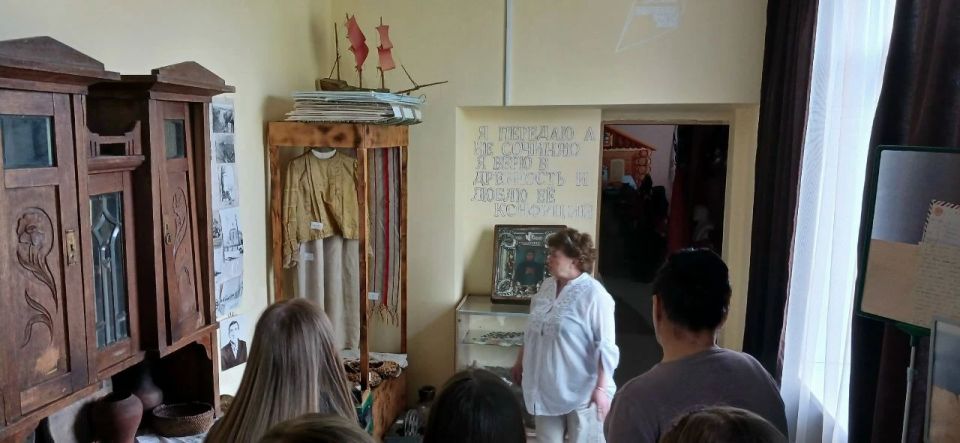 По инициативе советника директора учащиеся Миленинской школы побывали в Глебовской школе имени Артёма По инициативе советника директора учащиеся Миленинской школы побывали в Глебовской школе имени Артёма