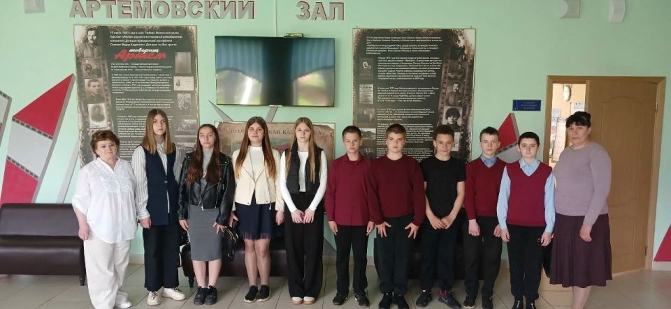 По инициативе советника директора учащиеся Миленинской школы побывали в Глебовской школе имени Артёма По инициативе советника директора учащиеся Миленинской школы побывали в Глебовской школе имени Артёма