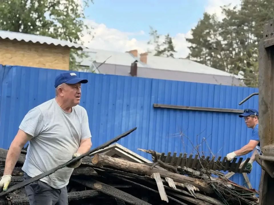 Игорь Кастюкевич: Курская область. Волонтеры лагеря «Единой России» «Курский рубеж» продолжают работу в приграничных районах Игорь Кастюкевич: Курская область. Волонтеры лагеря «Единой России» «Курский рубеж» продолжают работу в приграничных районах