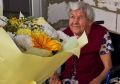 Единороссы вручили труженице тыла долгожданную медаль