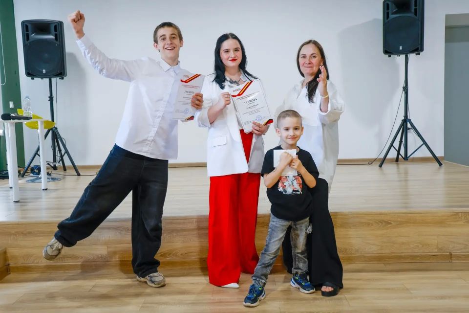 креативном пространстве «Веранда» подвели итоги года и наградили лучших спортсменов спортивной школы «Медведь»