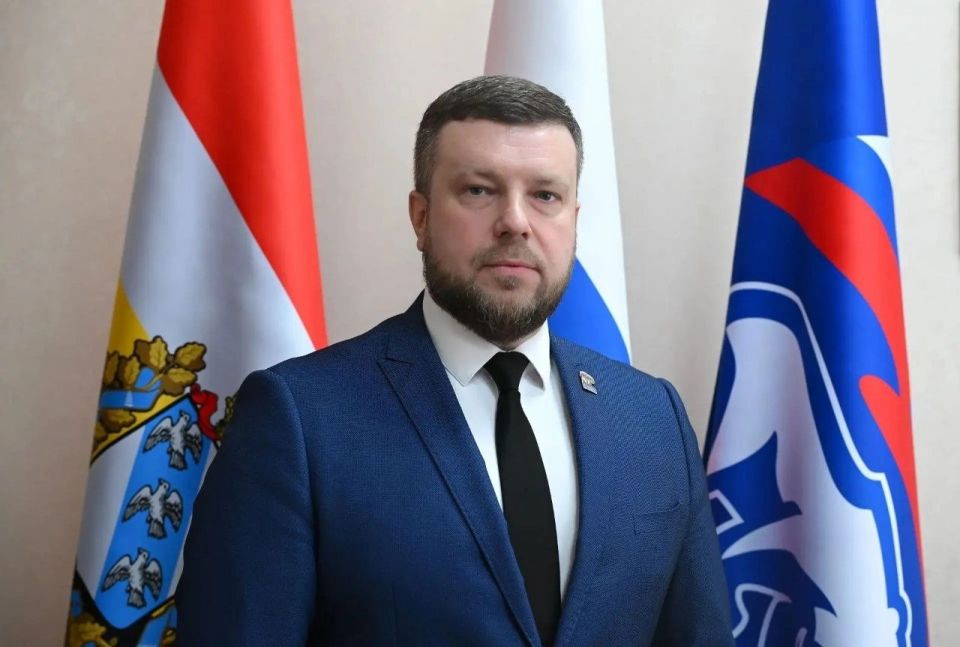 Дмитрий Медведев — участникам предварительного голосования Единой России»: Попытки спрятать партийный политический статус будут жёстко пресекаться Дмитрий Медведев — участникам предварительного голосования Единой России»: Попытки спрятать партийный политический статус будут жёстко пресекаться