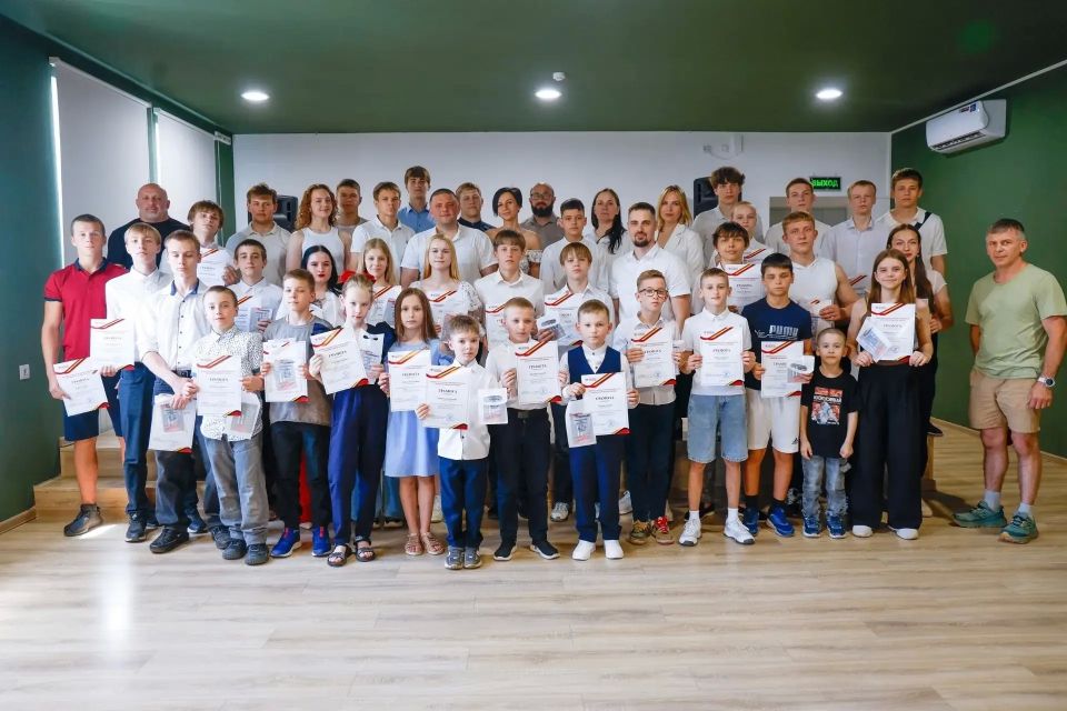 креативном пространстве «Веранда» подвели итоги года и наградили лучших спортсменов спортивной школы «Медведь» креативном пространстве «Веранда» подвели итоги года и наградили лучших спортсменов спортивной школы «Медведь»