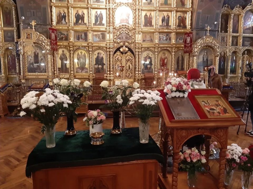 В Воскресенско-Ильинский храм Курска привезли икону и мощи Гавриила Самтаврийского В Воскресенско-Ильинский храм Курска привезли икону и мощи Гавриила Самтаврийского