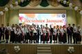 Сегодня по всей стране звенят последние звонки — трогательный и волнующий момент для каждого выпускника, их родителей и учителей