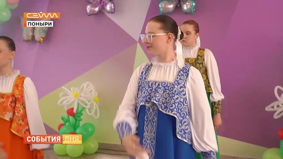 «Душа ребёнка» - фестиваль, который зажигает звёзды! В поныровском центре «Семья» свои таланты продемонстрировали начинающие художники, фотографы и танцоры со всей области