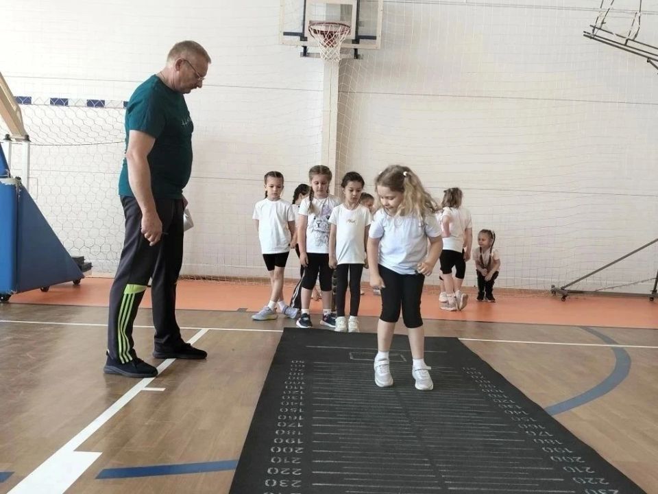 «Орлятадошколята» Конышевского района: первые шаги к спортивным победам! «Орлятадошколята» Конышевского района: первые шаги к спортивным победам!
