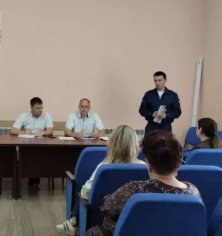 Прокуратура Горшеченского района провела межведомственный семинар по вопросам обеспечения безопасности несовершеннолетних на водоемах