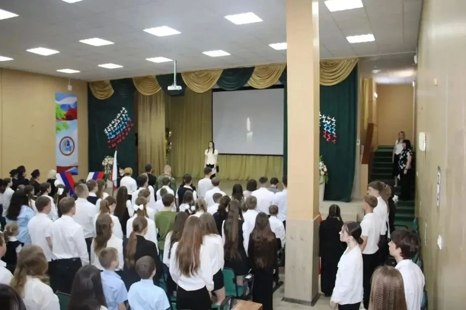 Две судьбы, одна память. Понедельник 25 мая для Курской школы № 59 стал особым днем Две судьбы, одна память. Понедельник 25 мая для Курской школы № 59 стал особым днем