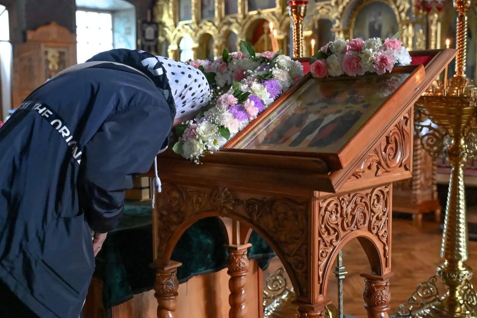 В Воскресенско-Ильинский храм Курска прибыли мощи грузинского старца Гавриила Самтаврийского В Воскресенско-Ильинский храм Курска прибыли мощи грузинского старца Гавриила Самтаврийского