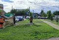 В парках и скверах продолжается активная уборка территорий