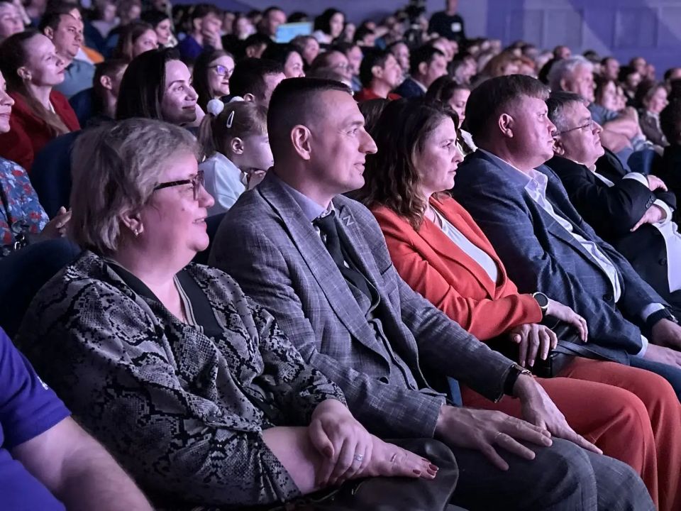В городском молодёжном центре «Гелиос» отгремел финал школьной лиги КВН «Старт» В городском молодёжном центре «Гелиос» отгремел финал школьной лиги КВН «Старт»