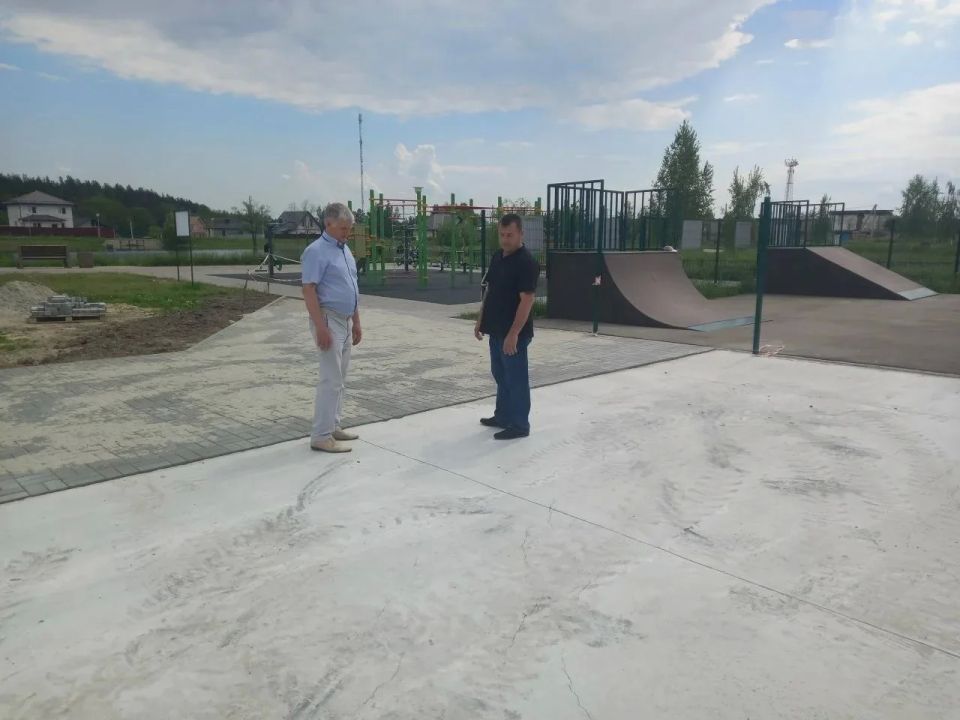 В Курском районе продолжают благоустраивать общественные пространства благодаря национальному проекту «Инфраструктура для жизни» В Курском районе продолжают благоустраивать общественные пространства благодаря национальному проекту «Инфраструктура для жизни»