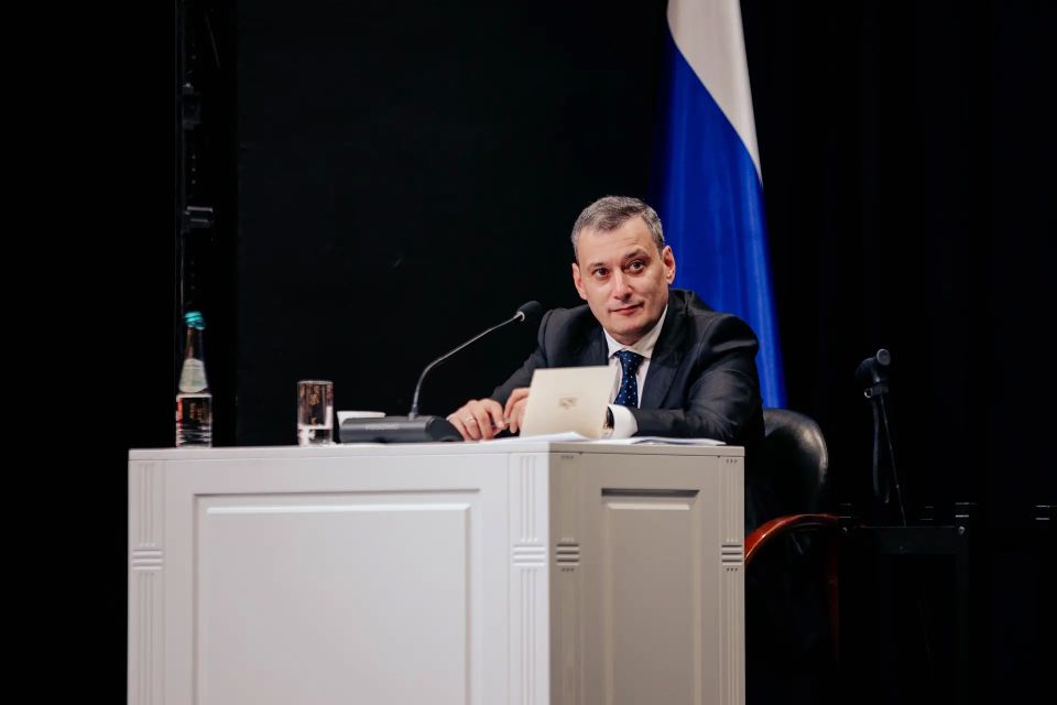 Александр Хинштейн: На 61-м заседании Курской областной Думы представил свой первый отчёт в качестве избранного Губернатора: рассказал о работе Правительства региона за 2025 год
