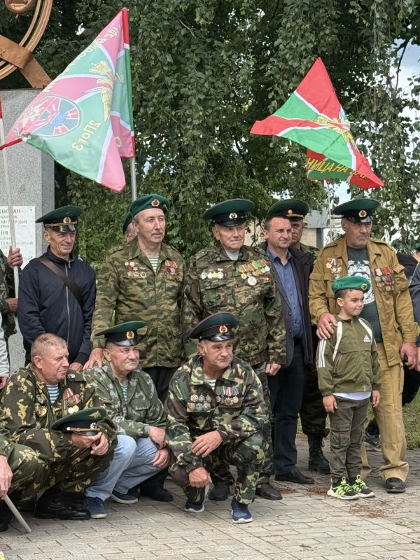 Сегодня в России отмечается День пограничника – праздник тех, кто стоит на страже рубежей нашей Родины Сегодня в России отмечается День пограничника – праздник тех, кто стоит на страже рубежей нашей Родины