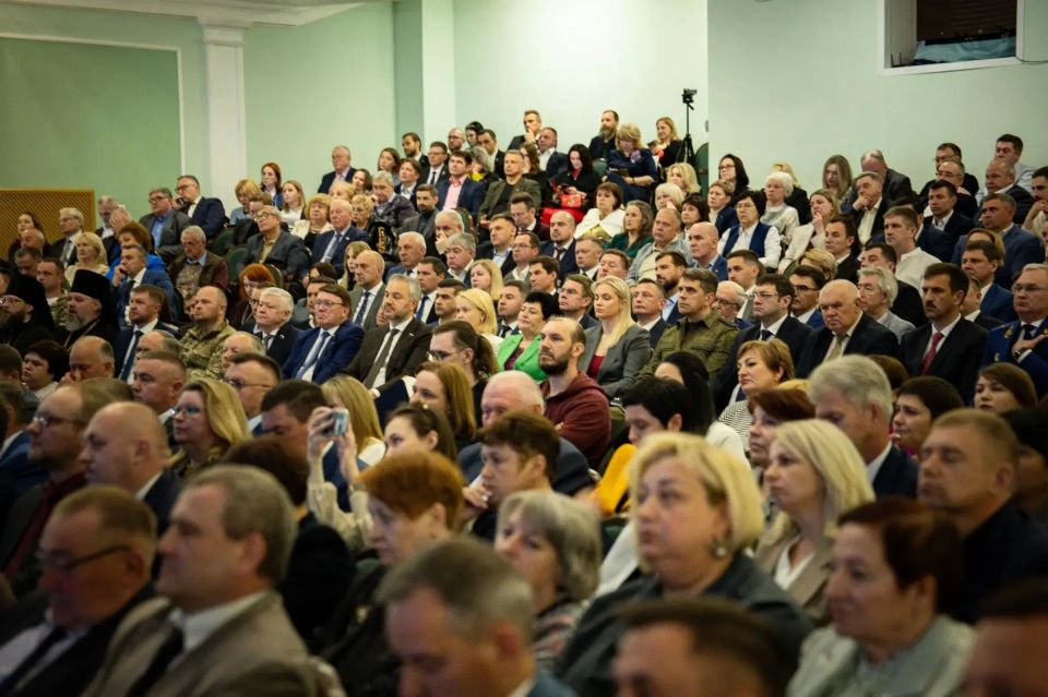 Партийцы одобрили отчет о работе за 2025 год губернатора Курской области Александра Хинштейна Партийцы одобрили отчет о работе за 2025 год губернатора Курской области Александра Хинштейна