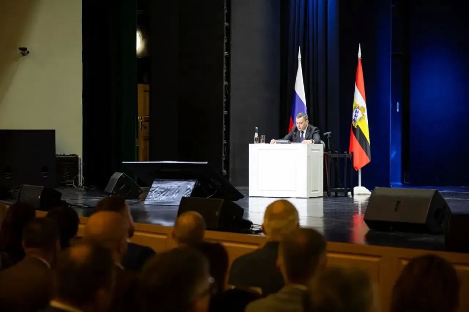 Принял участие в отчете губернатора Александра Хинштейна о работе Правительства Курской области за 2025 год перед депутатами Курской областной Думы Принял участие в отчете губернатора Александра Хинштейна о работе Правительства Курской области за 2025 год перед депутатами Курской областной Думы