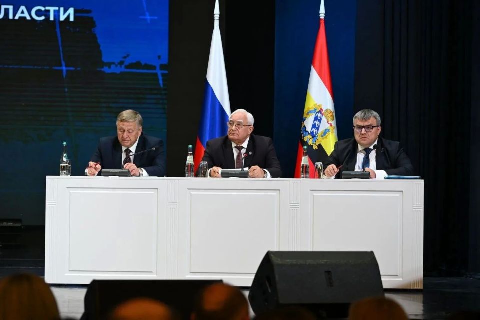 Руководители шести партийных фракций в Курской областной Думе выступили в поддержку деятельности регионального правительства и губернатора Курской области Александра Хинштейна