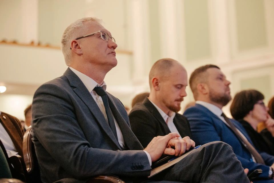 Александр Хинштейн: На 61-м заседании Курской областной Думы представил свой первый отчёт в качестве избранного Губернатора: рассказал о работе Правительства региона за 2025 год Александр Хинштейн: На 61-м заседании Курской областной Думы представил свой первый отчёт в качестве избранного Губернатора: рассказал о работе Правительства региона за 2025 год