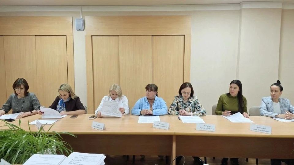 В комитете социальной защиты населения состоялось очередное заседание межведомственной комиссии, где были рассмотрены заявления курян на заключение социального контракта В комитете социальной защиты населения состоялось очередное заседание межведомственной комиссии, где были рассмотрены заявления курян на заключение социального контракта
