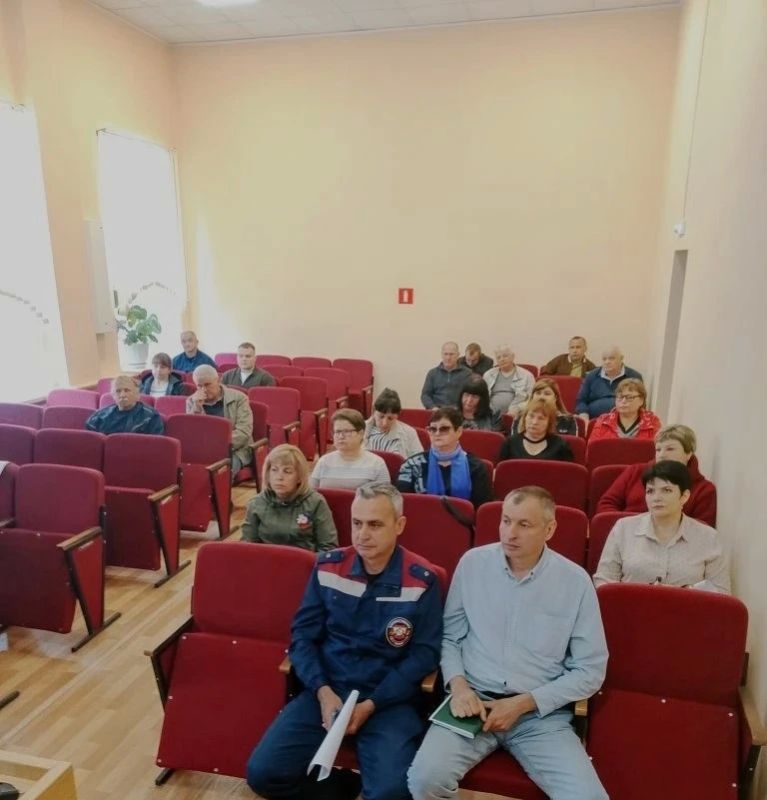В администрации Обоянского района под председательством Первого заместителя главы администрации Эдуарда Губанова состоялось заседание комиссии по предупреждению и ликвидации чрезвычайных ситуаций и обеспечению пожарной... В администрации Обоянского района под председательством Первого заместителя главы администрации Эдуарда Губанова состоялось заседание комиссии по предупреждению и ликвидации чрезвычайных ситуаций и обеспечению пожарной...