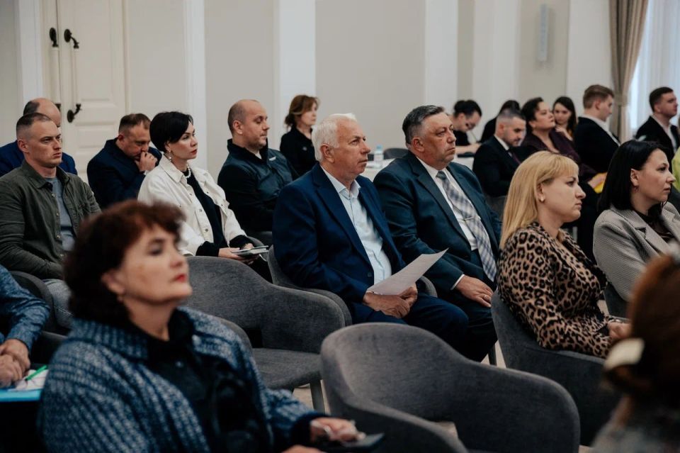 Владимир Ковальчук: 29 мая в Доме Советов принял участие в заседании Координационного совета по урегулированию проблемных вопросов граждан, вынужденно покинувших приграничные районы Курской области Владимир Ковальчук: 29 мая в Доме Советов принял участие в заседании Координационного совета по урегулированию проблемных вопросов граждан, вынужденно покинувших приграничные районы Курской области