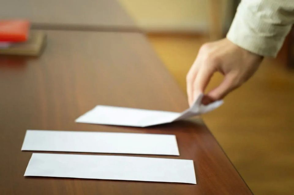 В Курске распределили 11 квартир для детей-сирот В Курске распределили 11 квартир для детей-сирот