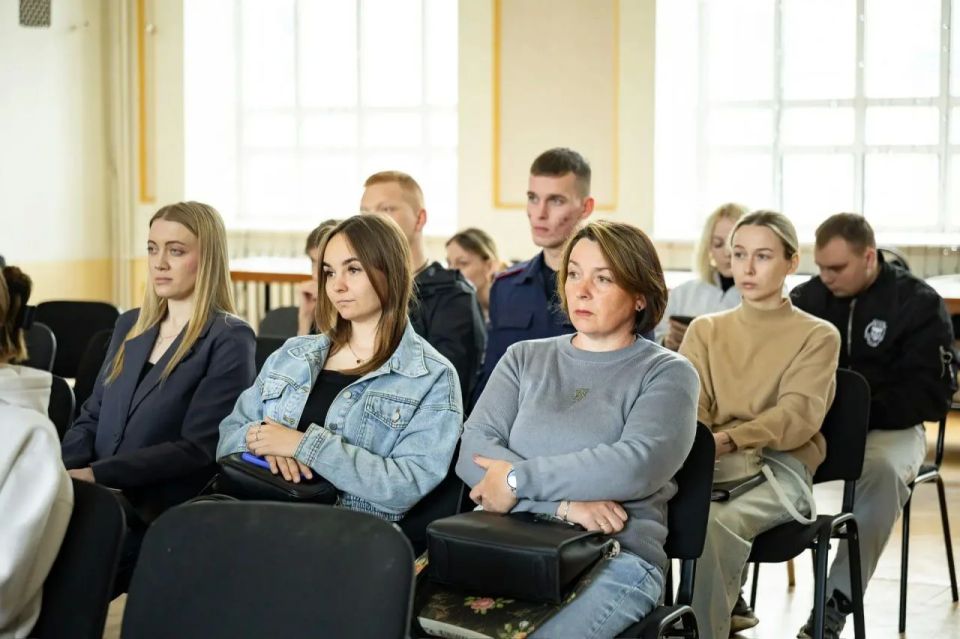 В Курске распределили 11 квартир для детей-сирот