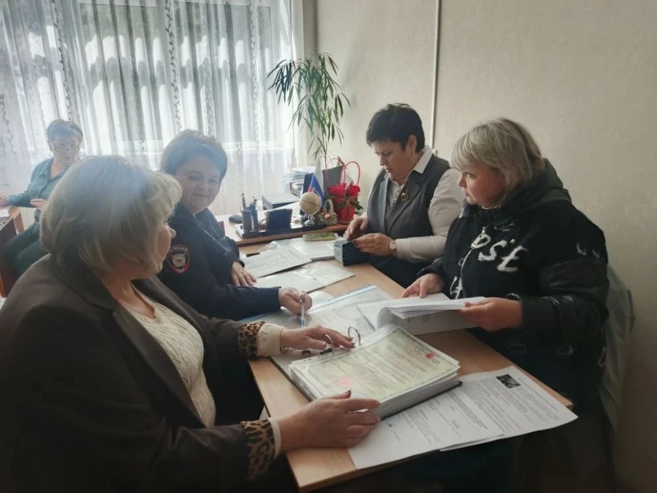 С 1 по 22 июня на базе 7 школ района организованы лагеря с дневным пребыванием для 279 школьников и лагерь труда и отдыха для 5 детей С 1 по 22 июня на базе 7 школ района организованы лагеря с дневным пребыванием для 279 школьников и лагерь труда и отдыха для 5 детей