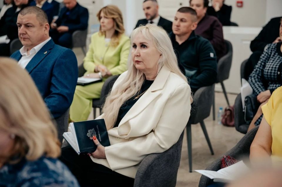 Министр социального обеспечения, материнства и детства Курской области Татьяна Сукновалова приняла участие в работе координационного совета по вопросам жителей приграничья Министр социального обеспечения, материнства и детства Курской области Татьяна Сукновалова приняла участие в работе координационного совета по вопросам жителей приграничья