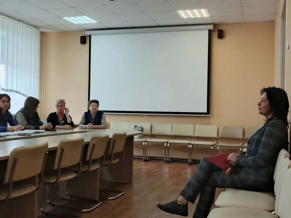 29.05.2026 года в Администрации Фатежского района Курской области состоялось заседание комиссии по делам несовершеннолетних и защите их прав с участием представителей прокуратуры, ОГИБДД МО МВД России «Фатежский», в ходе... 29.05.2026 года в Администрации Фатежского района Курской области состоялось заседание комиссии по делам несовершеннолетних и защите их прав с участием представителей прокуратуры, ОГИБДД МО МВД России «Фатежский», в ходе...