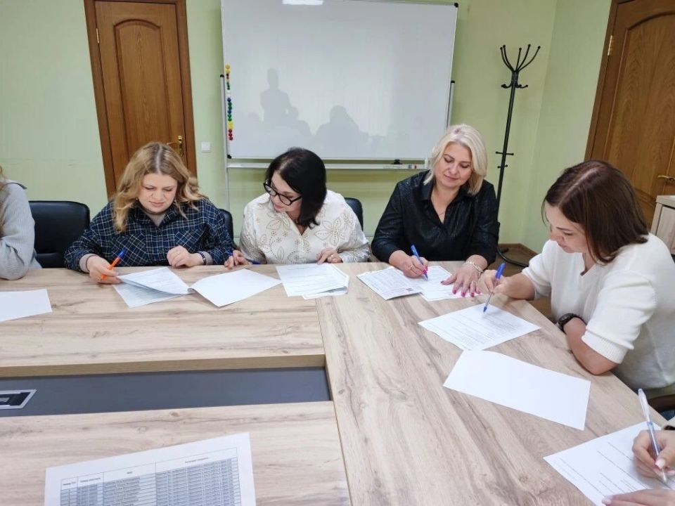 Завершился второй Всероссийский Агродиктант, организованный федеральным партийным проектом «Единой России» «Российское село» совместно с Россельхозбанком при поддержке Минсельхоза России Завершился второй Всероссийский Агродиктант, организованный федеральным партийным проектом «Единой России» «Российское село» совместно с Россельхозбанком при поддержке Минсельхоза России