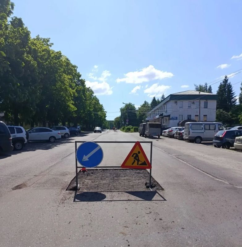 В Железногорске продолжаются работы по ямочному ремонту дорожного покрытия В Железногорске продолжаются работы по ямочному ремонту дорожного покрытия