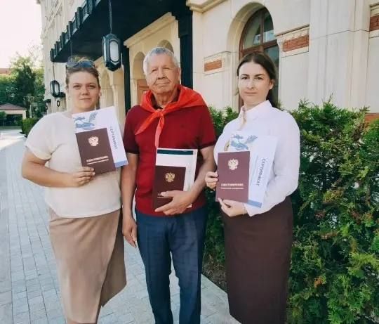 Николай Волобуев: В период с 20 по 27 мая 2026 года на территории МДЦ «Артек» проходило обучение по дополнительной профессиональной программе повышения квалификации «Высшая школа педагогики и воспитания: управление... Николай Волобуев: В период с 20 по 27 мая 2026 года на территории МДЦ «Артек» проходило обучение по дополнительной профессиональной программе повышения квалификации «Высшая школа педагогики и воспитания: управление...