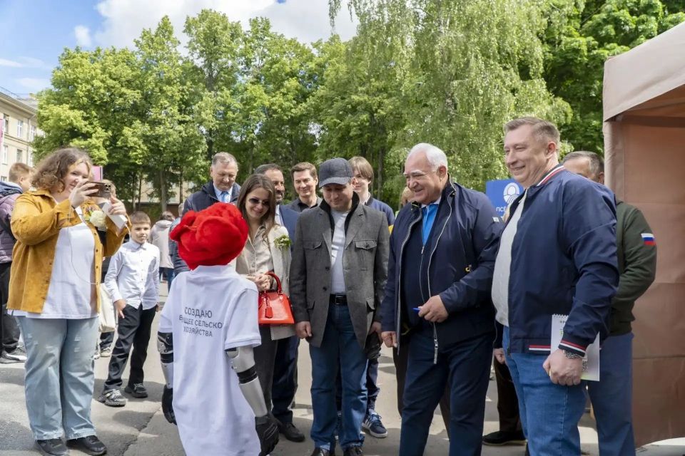 Николай Жеребилов: «Курский аграрный университет – кузница кадров для многих регионов» Николай Жеребилов: «Курский аграрный университет – кузница кадров для многих регионов»