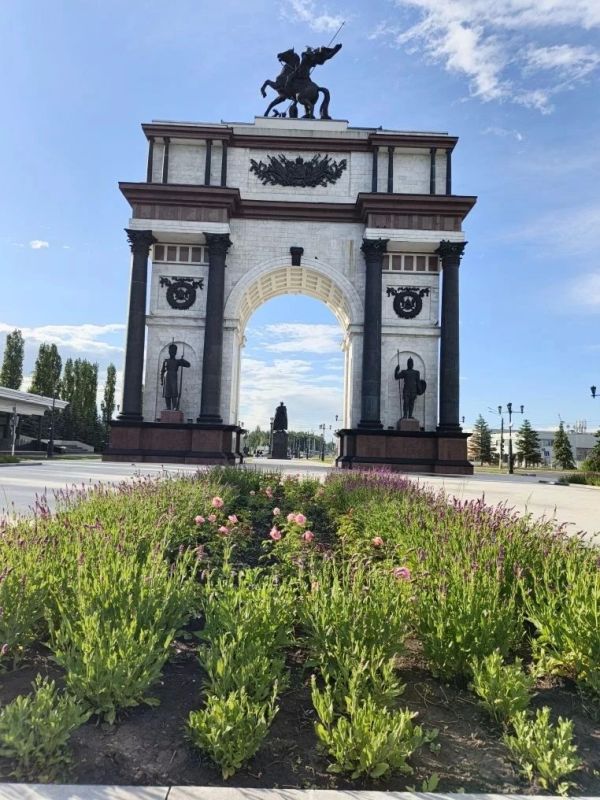 В курском парке «Патриот» расцвели розы В курском парке «Патриот» расцвели розы