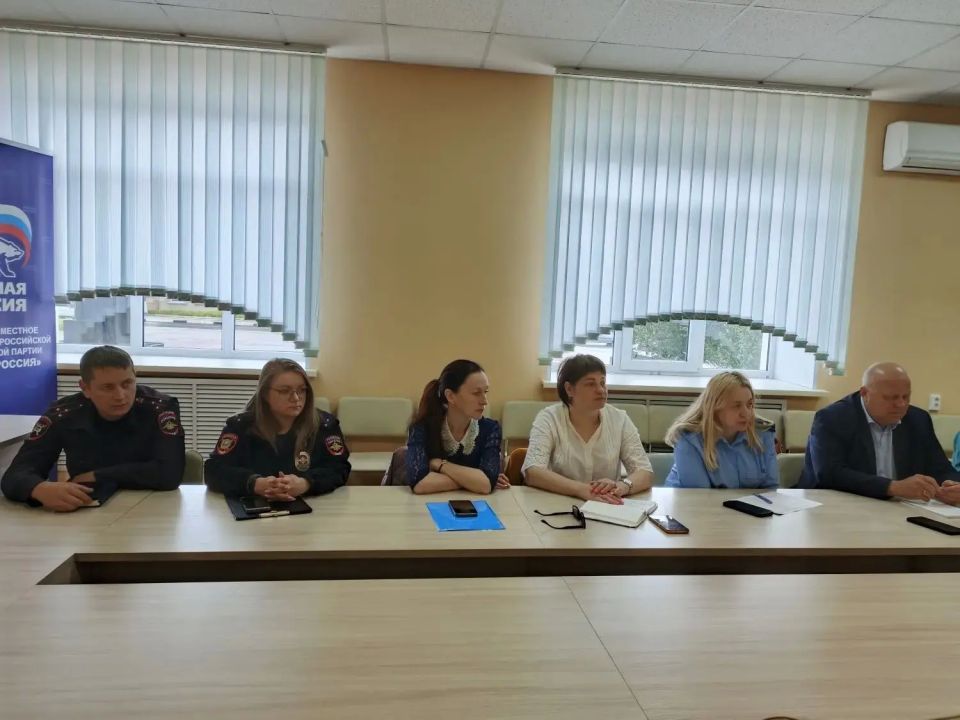 29.05.2026 года в Администрации Фатежского района Курской области состоялось заседание комиссии по делам несовершеннолетних и защите их прав с участием представителей прокуратуры, ОГИБДД МО МВД России «Фатежский», в ходе... 29.05.2026 года в Администрации Фатежского района Курской области состоялось заседание комиссии по делам несовершеннолетних и защите их прав с участием представителей прокуратуры, ОГИБДД МО МВД России «Фатежский», в ходе...