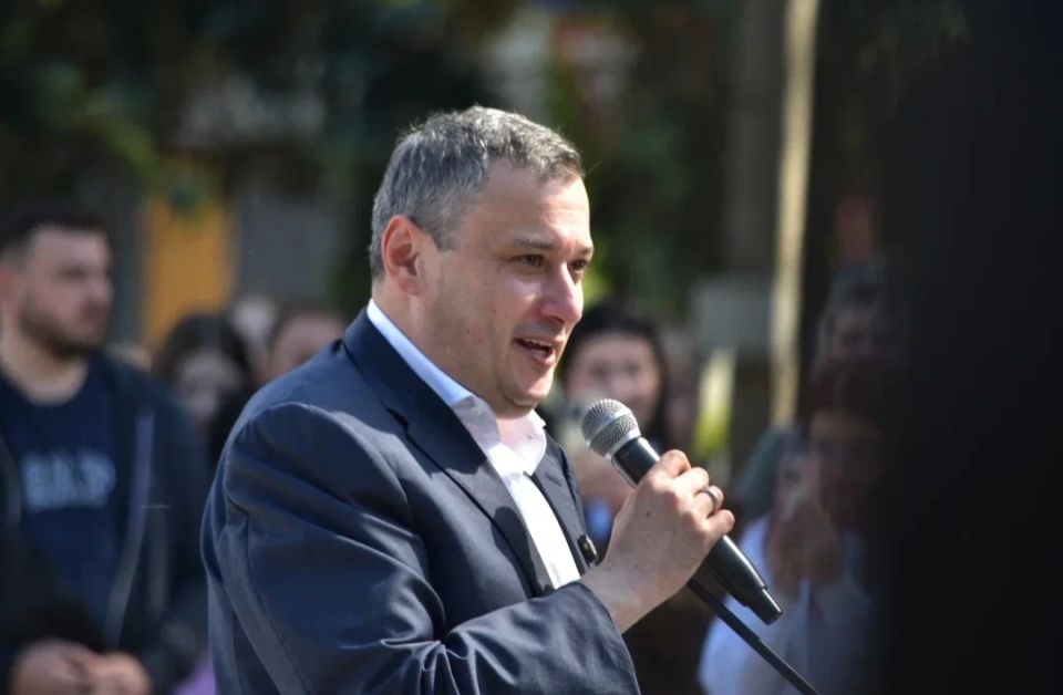 Александр Хинштейн принял участие в акции «Коробка храбрости»