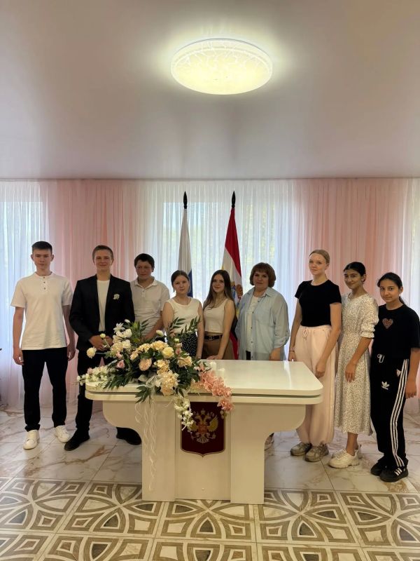 В преддверии Международного Дня защиты детей отдел ЗАГС администрации Касторенского района открыл свои двери для учеников Ореховской школы