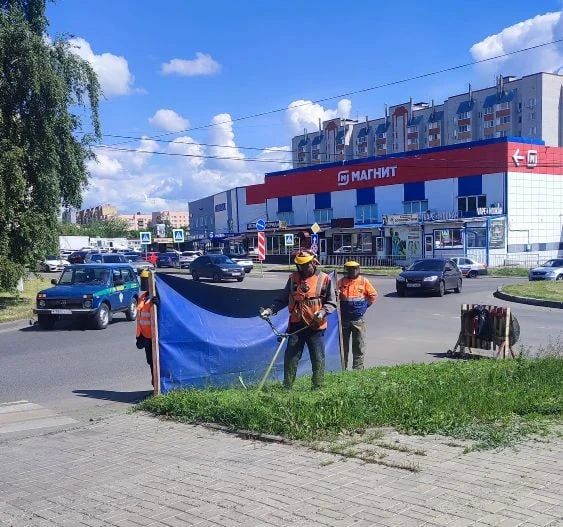 Дорожные службы очищают Курск