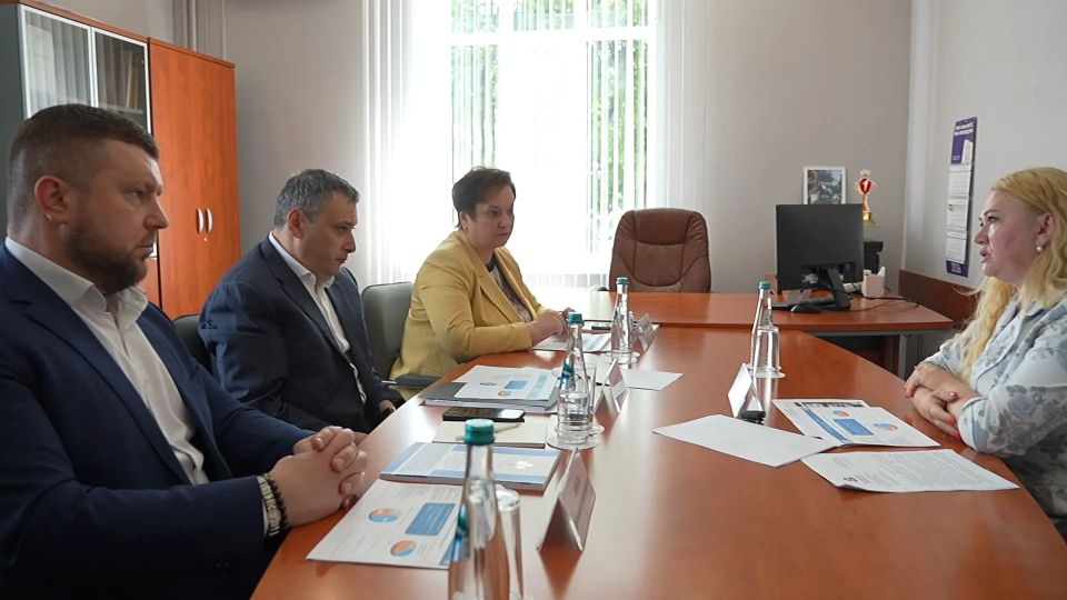 Александр Хинштейн встретился с Уполномоченным по правам ребёнка в Курской области Натальей Листопадовой: подвели промежуточные итоги работы и обозначили приоритеты на будущее