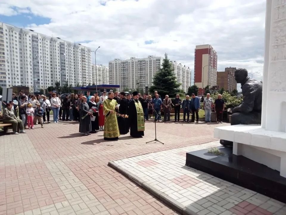 В Курске почтили память скульптора Вячеслава Клыкова В Курске почтили память скульптора Вячеслава Клыкова