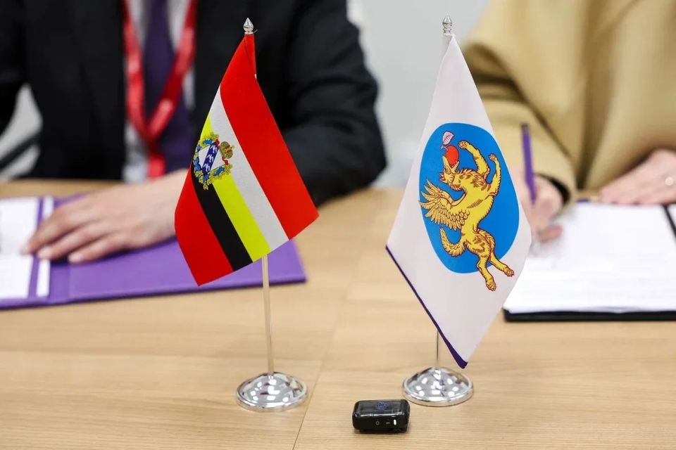 Александр Хинштейн: Открываем новые горизонты для наших детей и педагогов: в рамках ПМЭФ-2026 подписали соглашение с образовательным фондом «Талант и успех», его руководителем Еленой Шмелёвой Александр Хинштейн: Открываем новые горизонты для наших детей и педагогов: в рамках ПМЭФ-2026 подписали соглашение с образовательным фондом «Талант и успех», его руководителем Еленой Шмелёвой