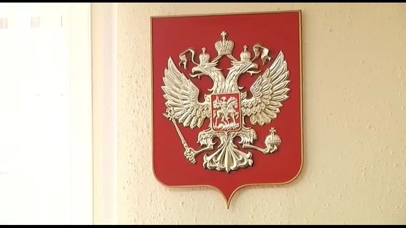 Кировский районный суд города Курска признал 22-летнюю женщину виновной в жестоком обращении с собственной трёхлетней дочерью