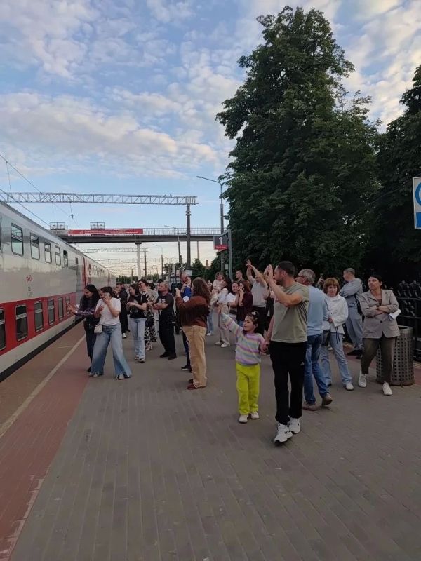 Курские школьники отправились на отдых в Тверскую область