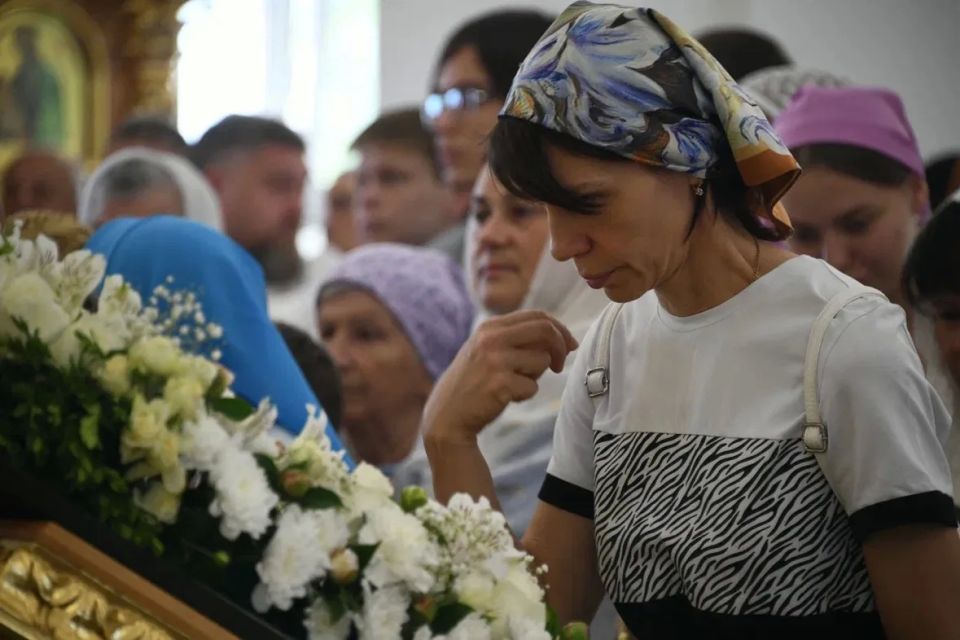 В новом микрорайоне Атомград города Курчатова состоялось торжественное открытие и освящение Свято-Троицкого храма В новом микрорайоне Атомград города Курчатова состоялось торжественное открытие и освящение Свято-Троицкого храма